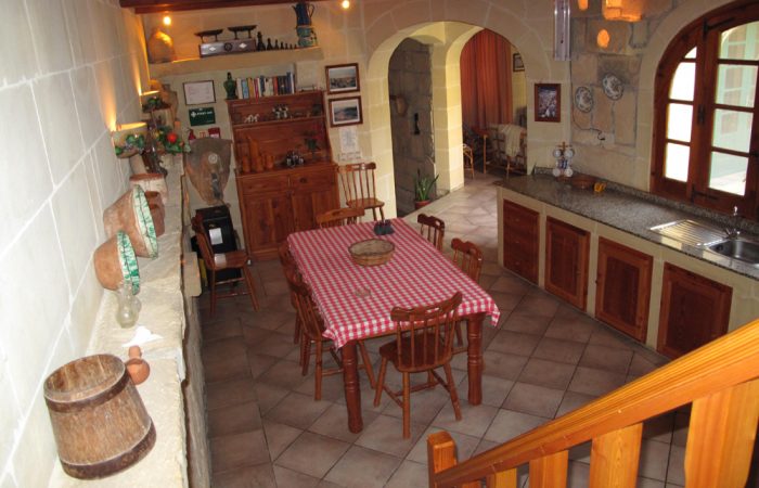 Camomilla Kitchen Dining Area