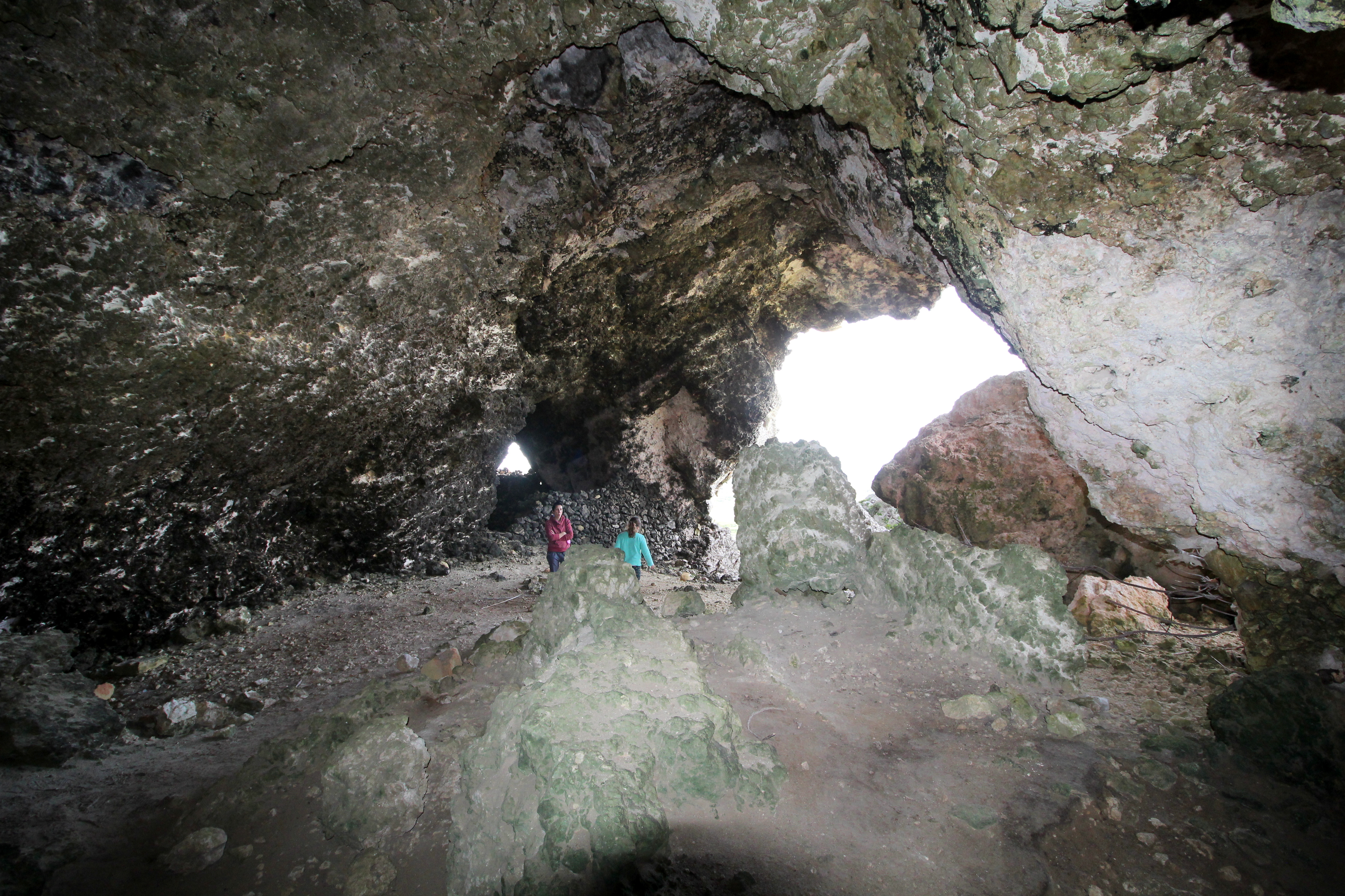Għajn Abdul Plateau Caves